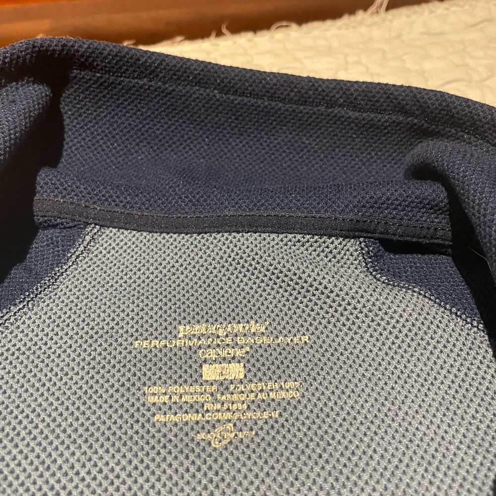 Patagonia 1/4 Zip Long Sleeve in Men's XL